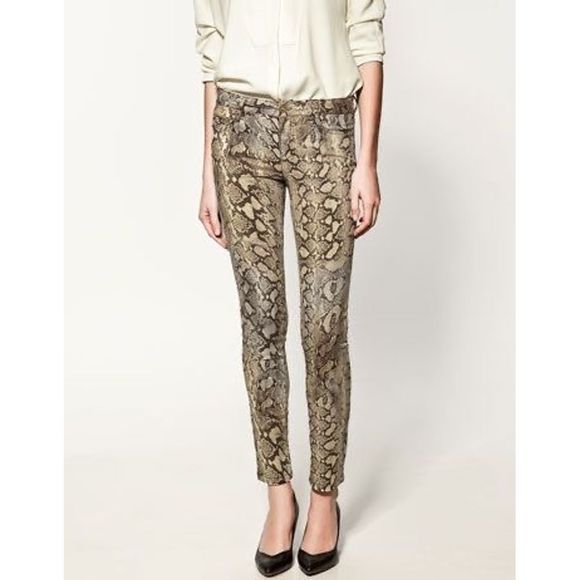 ZARA Pants - Zara Woman Snakeskin Skinny  Hi Rise Trouser Pants